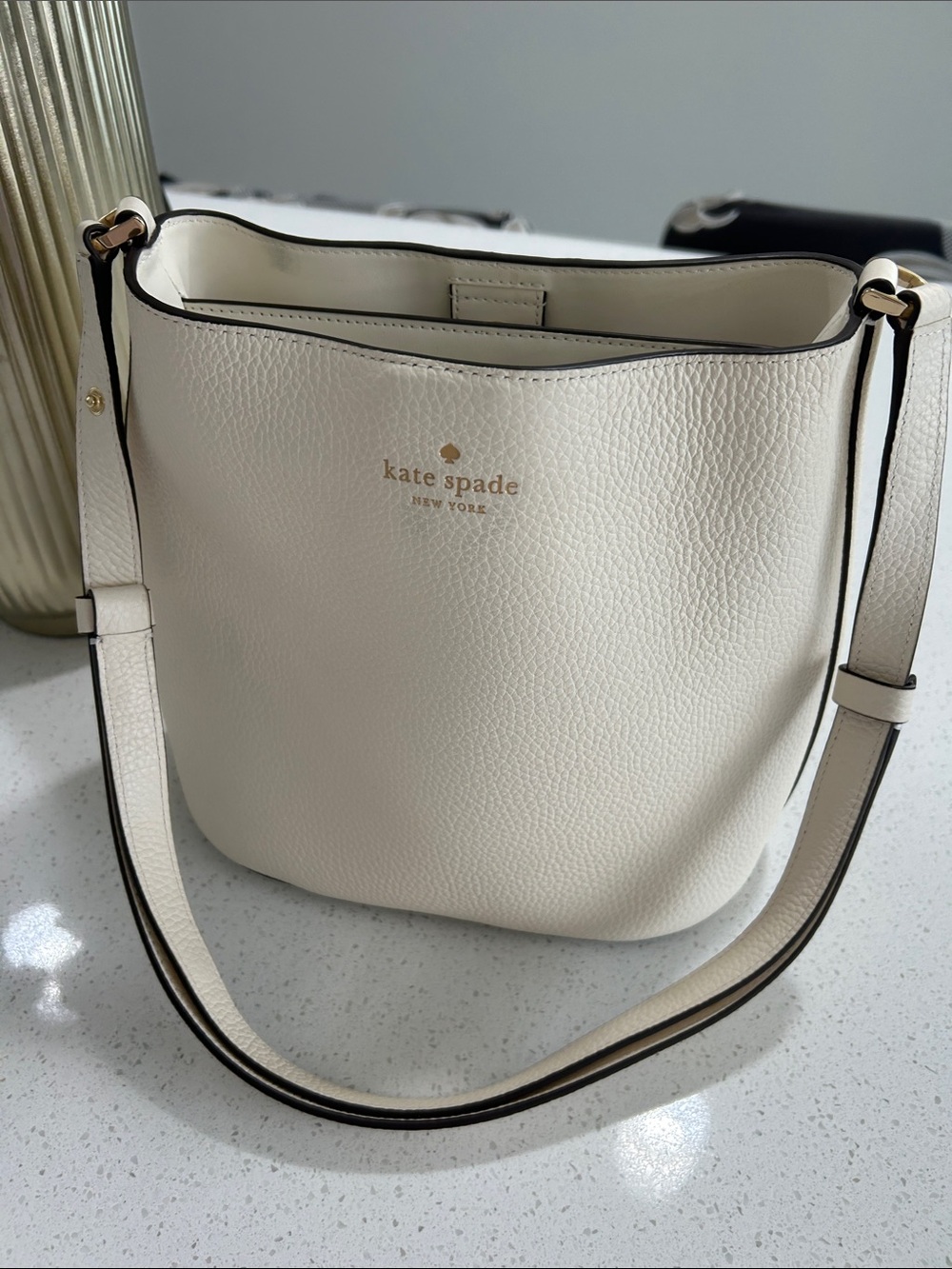 Kate Spade JULIA MEDIUM BUCKET BAG